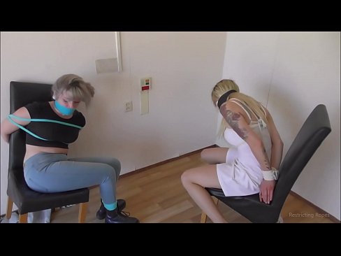 ❤️ Woledzera / womangidwa komanso wotsekeredwa / msungwana wovutika ❤️  pa ny.pinkporno.ru  ❌️
